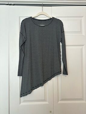 Lululemon asymmetric Striped Long Sleeve yoga Top.Size 10